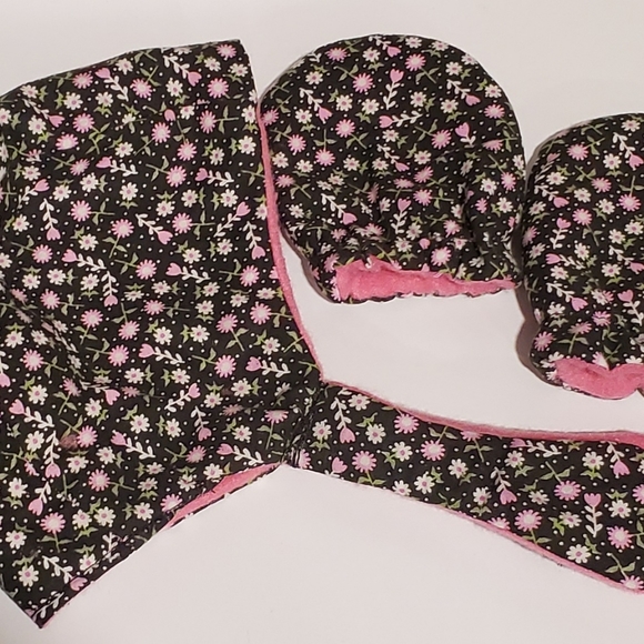 Kids Hat & Mittens - Picture 2 of 2